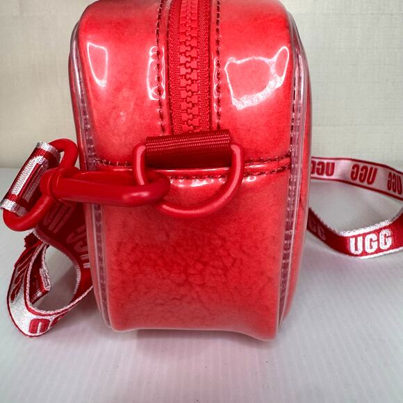 UGG Janey II Clear UGG Plush Signature Crossbody Bag Red Belt Bag Sporty Clear - Picture 4 of 11